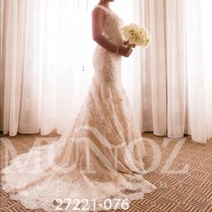 Vintage wedding dress